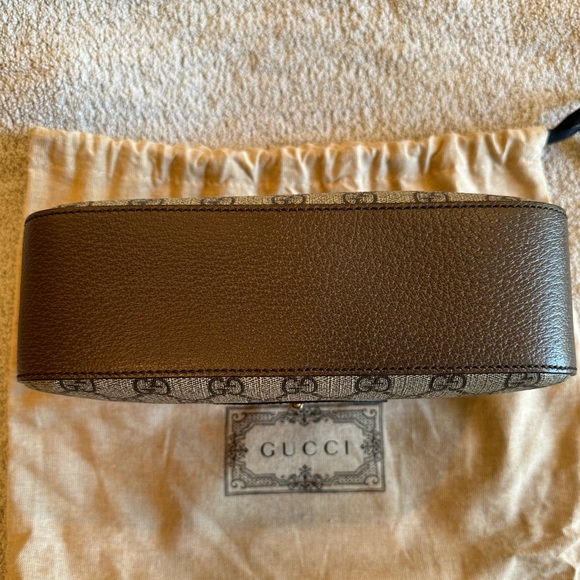 Gucci Neo Vintage GG Supreme Messenger
Bag - Picture 11 of 17
